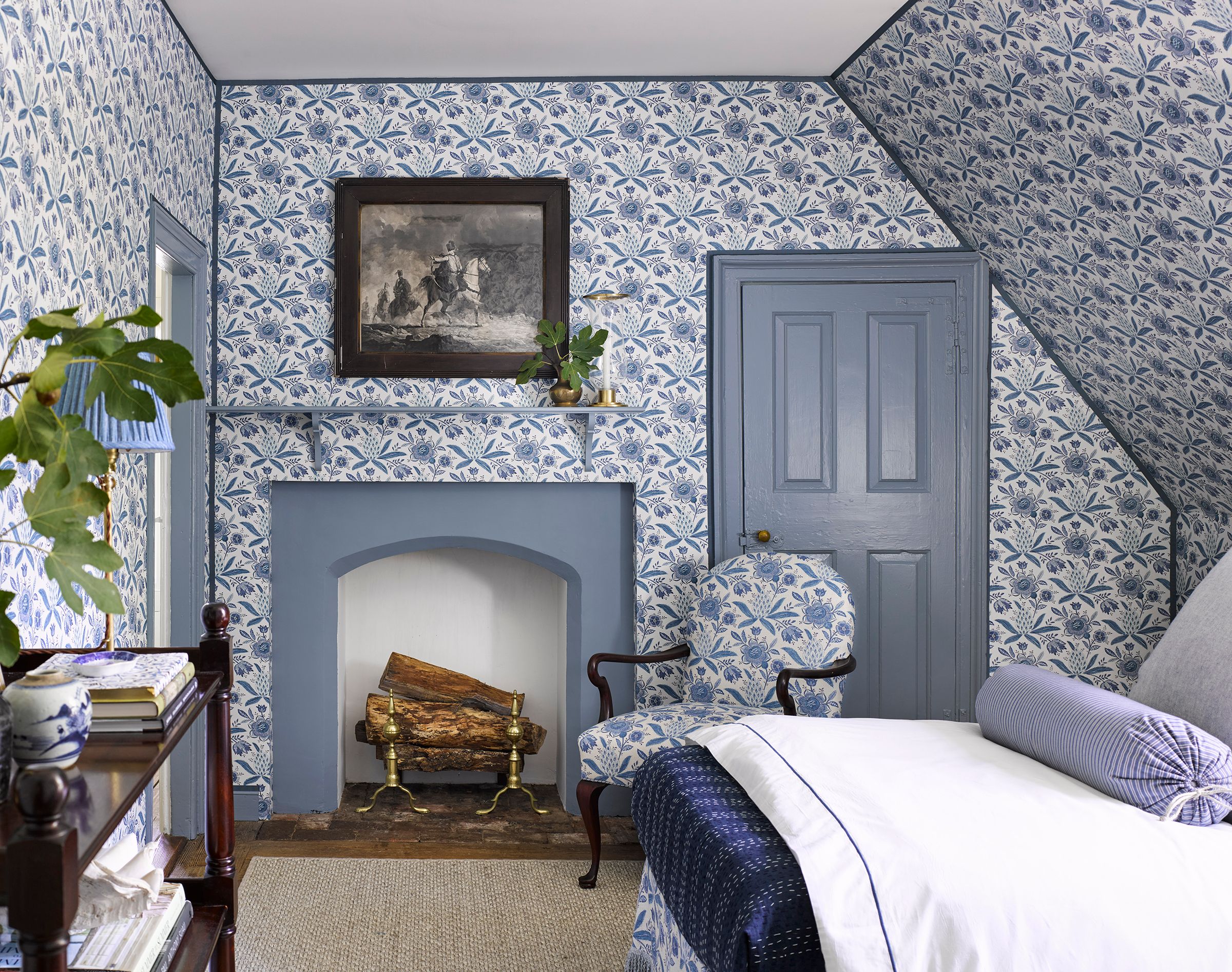 Luxury wallpaper installation Scottsdale